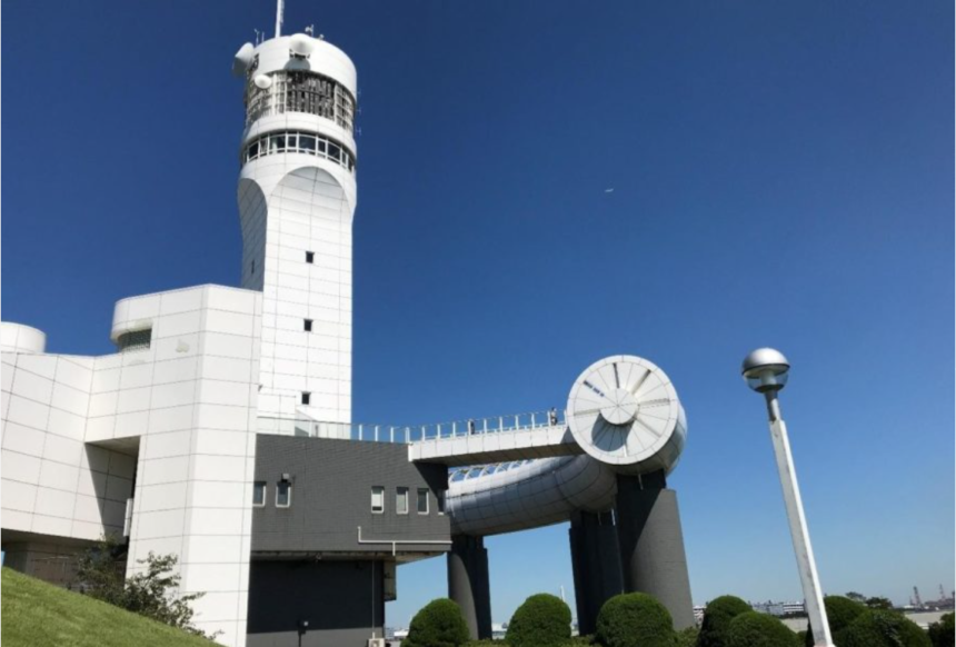 横浜港タワー